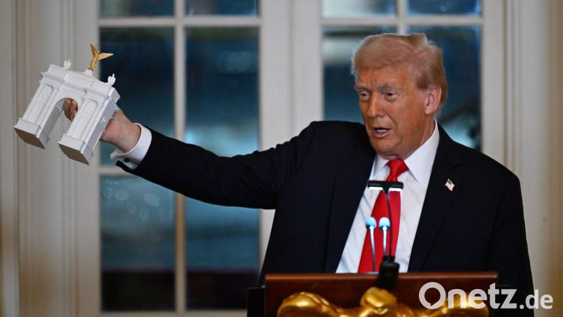 Trump will einen Riesen-Triumphbogen in Washington (Archivbild). Bild: John McDonnell/AP/dpa