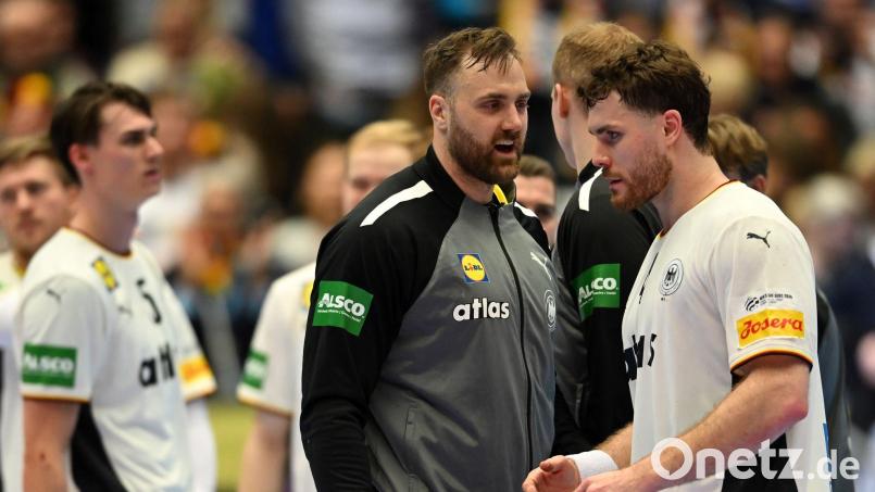 Torwart Andreas Wolff (l) und Kapitän Johannes Golla (r) sind in das All-Star-Team der Handball-EM gewählt worden. (Archivbild) Bild: Sina Schuldt/dpa