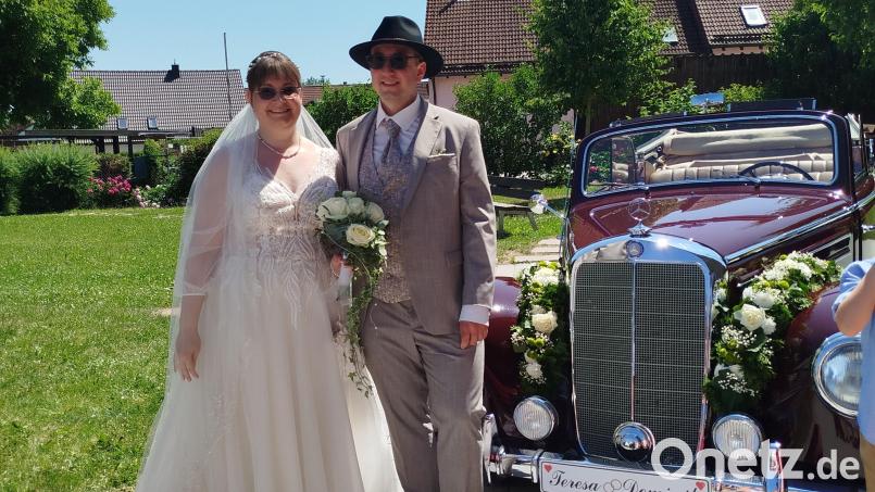 Teresa Breininger und Dominik Schrembs ließen sich in der Kirche in Bechtsrieth trauen. Bild: Gerlinde Schrembs