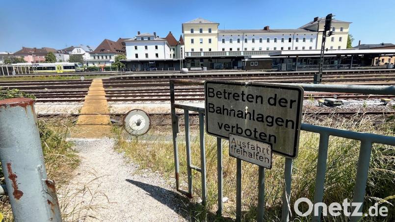 Hier geht´s (noch) nicht weiter. Der Wunsch nach einem "Durchstich" vom Stadtteil Lerchenfeld bis zum Bahnhofsvorplatz besteht seit vielen Jahren. Jetzt kommt Bewegung in das Thema. Bild: Gabi Schönberger