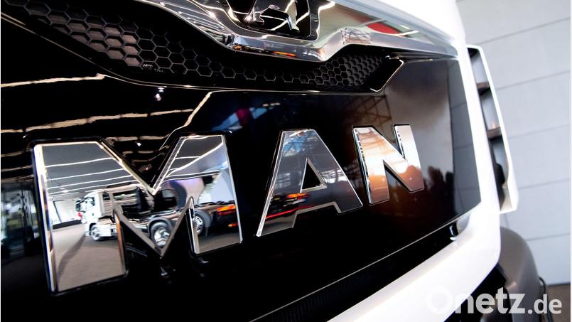 Mehr als 2.100 Beschäftigte arbeiten nach Gewerkschaftsangaben im MAN-Werk in Salzgitter. Auch für sie gibt es nun eine Zukunftsperspektive. (Archivbild) Bild: Sven Hoppe/dpa