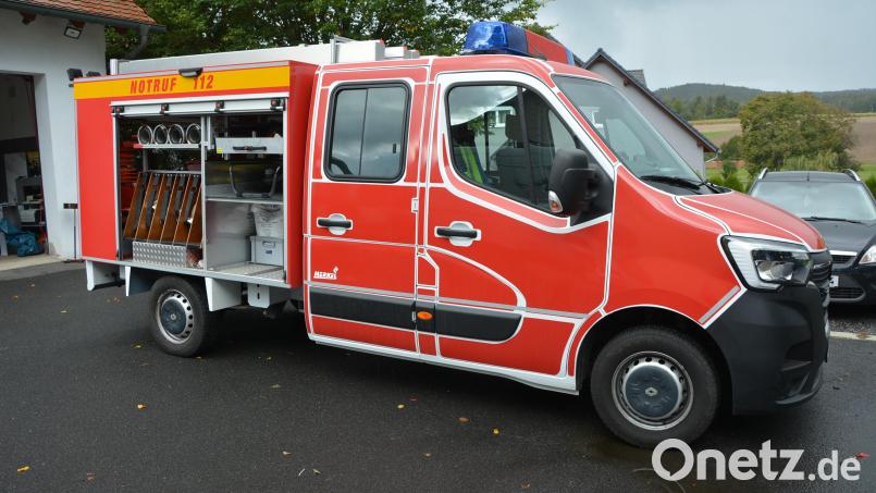 Das im September vergangenen Jahres in Dienst gestellte Tragkraftspritzenfahrzeug erhält am Sonntag, anlässlich der 125-Jahr-Feier am Kirchplatz den kirchlichen Segen. Im Anschluss um 11.15 Uhr gibt es einen Festzug vor der Ortsmitte zum Festplatz. Bild: jr