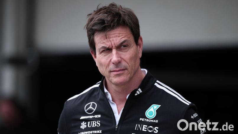 Toto Wolff schickt der misstrauischen Konkurrenz eine klare Botschaft. (Archivbild) Bild: Ettore Chiereguini/AP/dpa