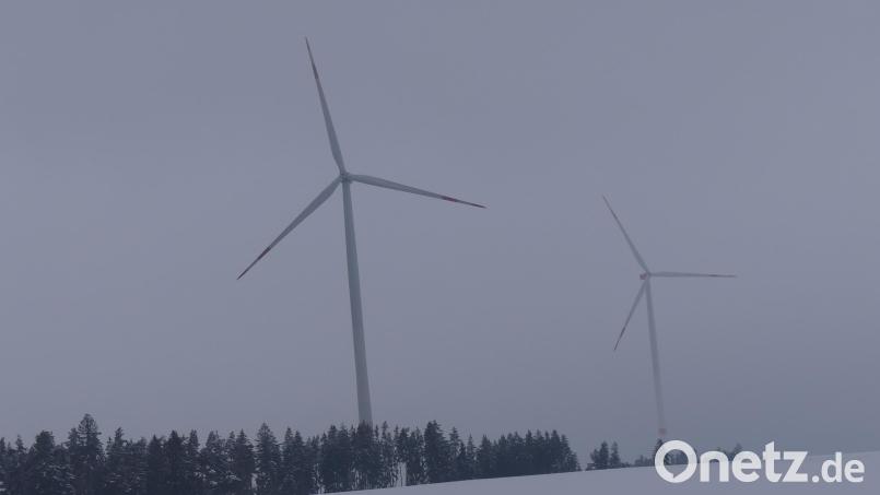 Auch Windkraft, wie hier bei Altzirkendorf, ist in der Potentialanalyse Suttners enthalten. Gegen die Streichung der dafür ausgewiesenen Flächen NEW 48, 49, 50 wandte sich der Stadtrat am 25. September 2025 und sieht darin eine Behinderung der eigenen Energieversorgung. Bild: rn