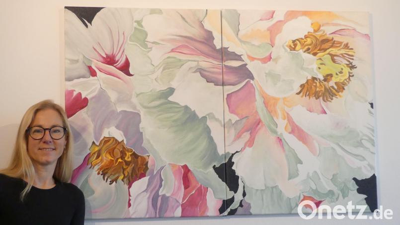 Die Künstlerin Bettina Süss aus Eichstätt präsentiert ihre Werke im Kunst-Hotel Brunner in Amberg. Bild: Bettina Süss