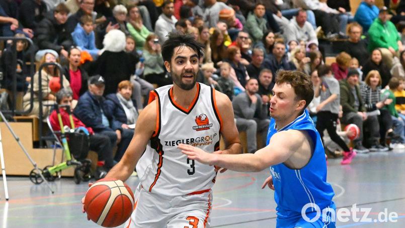 DJK-Kapitän Liam Archer leitete mit drei Dreiern in Folge die beste Phase der Neustädter Basketballer ein. Für eine Wende im Spiel gegen Eggolsheim reichte es nicht mehr Bild: Tobias Schwarzmeier