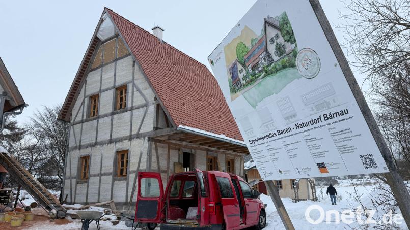 Das Naturdorf Bärnau ist ein Experiment, um zu zeigen, wie klimafreundliches und nachhaltiges Bauen in Zukunft aussehen könnte. Bild: Gabi Schönberger