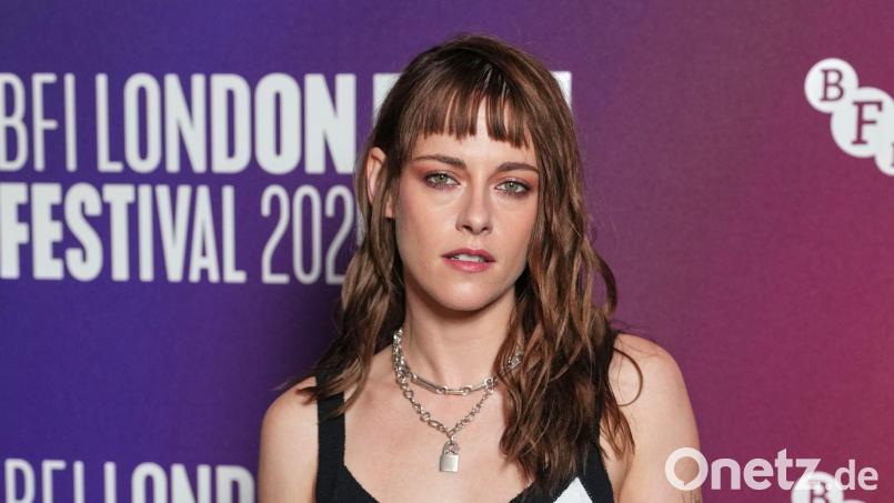 Hollywood-Schauspielerin Kristen Stewart („Twilight“) hat über ihre Beweggründe für ihr öffentliches Coming-out vor acht Jahren gesprochen. (Archivbild) Bild: Scott A Garfitt/Invision/AP/dpa