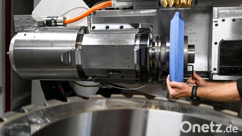 Deutschlands Maschinen- und Anlagenbauern hoffen auf ein Ende der Flaute. (Symbolbild) Bild: Jens Kalaene/dpa