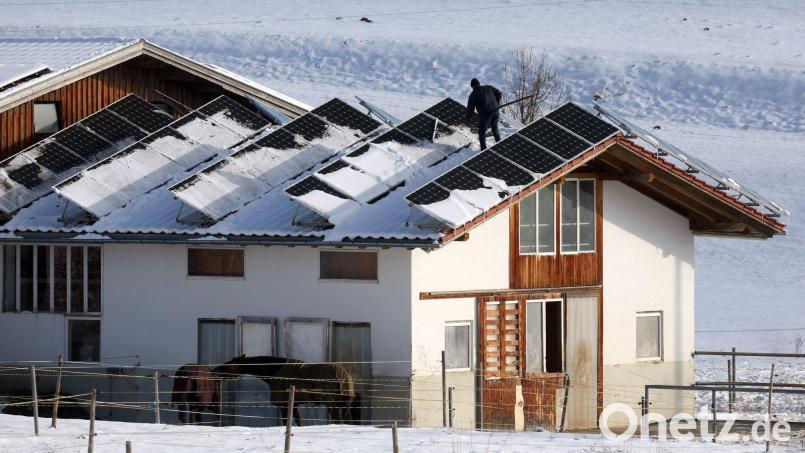 Im vergangenen Jahr produzierten private Solaranlagen in Saarland und im Bayern im Schnitt den meisten Strom.(Archiv) Bild: Karl-Josef Hildenbrand/dpa/dpa-tmn