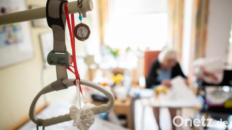 Teure Unterkunft: Deutlich über 2000 Euro bezahlen Heimbewohner in der Oberpfalz selbst - unabhängig von der Pflegeversicherung. Bild: Jonas Güttler