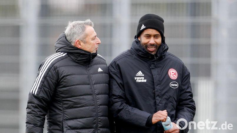 Ein Ex-Bremer und der neue Werder-Coach: Klaus Allofs und Daniel Thioune in gemeinsamen Tagen bei Fortuna Düsseldorf. Bild: Roland Weihrauch/dpa