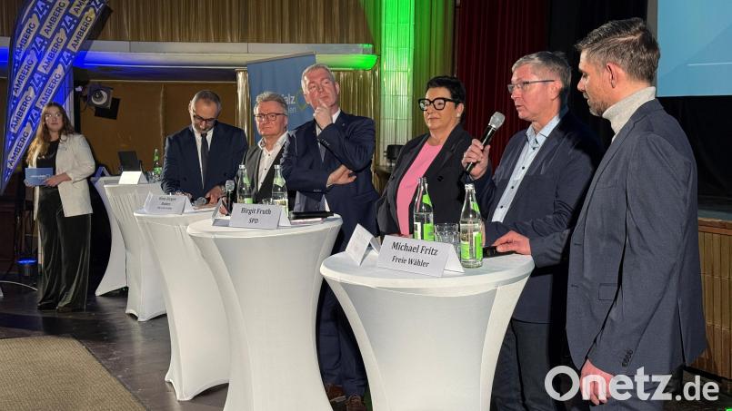 Die Oberbürgermeister-Kandidaten der Stadt Amberg stellten sich bei der Podiumsdiskussion den Fragen von Oberpfalz-Medien. Bild: Petra Hartl
