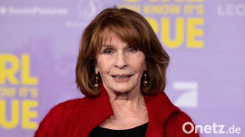 Senta Berger erholt sich von ihrer Operation am Oberschenkel. (Archivbild) Bild: Sven Hoppe/dpa