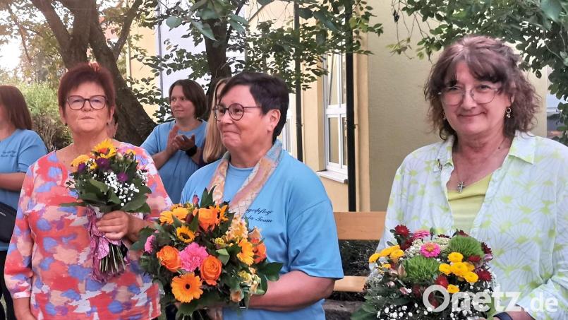 Die beim Sommerfest geehrten Mitarbeiterinnen (von links): Christa Philipp, Claudia Hübner und Andrea Zettl. Bild: whü