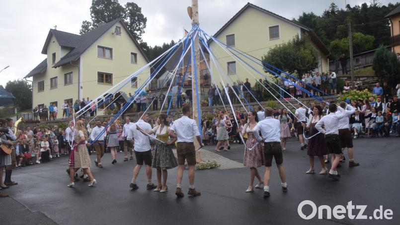 Bei der Rosswampenkirwa in Woppenrieth wird am Sonntag der Kirwabaum ausgetanzt. Bild: fz