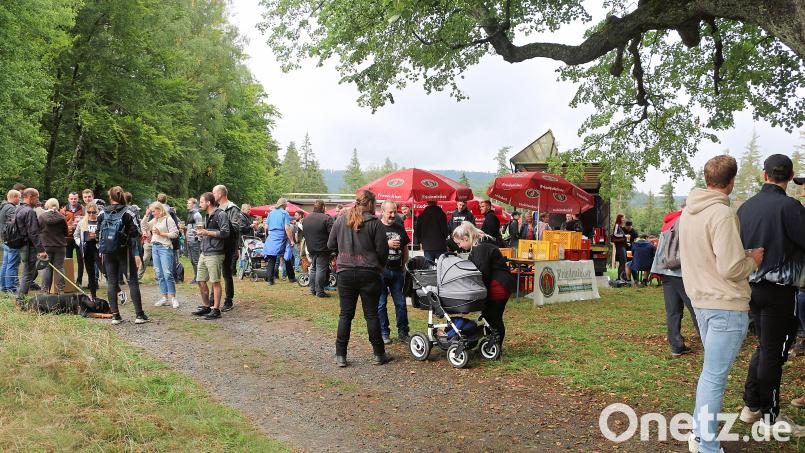 Tausende von Gästen und Wanderern zieht alljährlich der Friedenfelser Bierwandertag an. An der Raststation (Bild) herrscht alljährlich Feststimmung. Archivbild: bsc