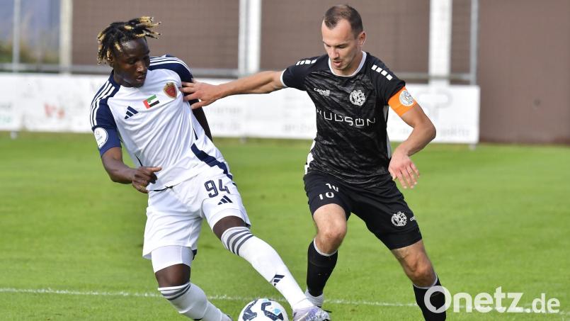Timo Kohler (rechts) erzielte den Ehrentreffer für die DJK Gebenbach. Archivbild: Hubert Ziegler