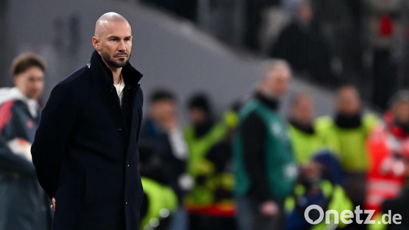 Hoffenheims Trainer Christian Ilzer am Spielfeldrand. Bild: Sven Hoppe/dpa