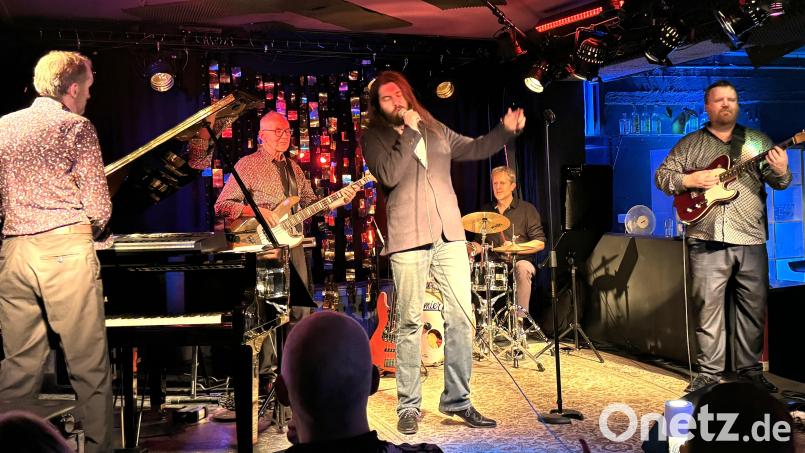 Die Band "Berlin 21 Streetworkers" überzeugte im "Bistrot Paris" mit Funk- und Soul-Jazz. Bild: Sacha Vezard