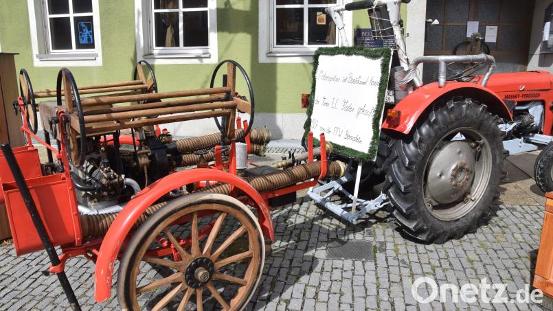 Das Hightech-Gerät der Feuerwehr Bernstein wird nächstes Jahr 100 Jahre alt. Bild: fz