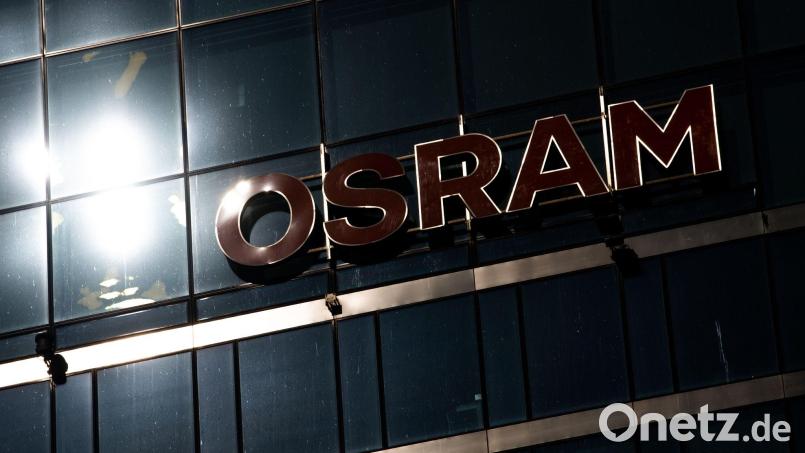 Viele Autofahrer kennen ams Osram vor allem wegen der vom Konzern hergestellten Autolampen, die aus dem Osram-Erbe des deutsch-österreichischen Konzerns stammen. (Archivbild) Bild: Peter Kneffel/dpa