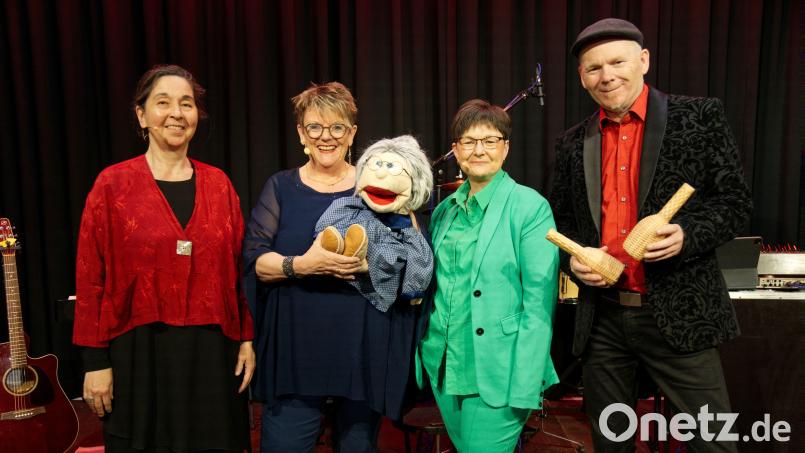 Karin Simon und Band gastieren mit ihrem Programm „Zum Sterben schön" in Pressath. Bild: Karin Simon/exb