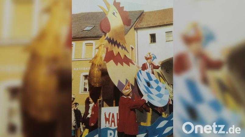 Der Hahnbacher Gockel darf bei den Umzügen am Faschingssonntag nicht fehlen. Archivbild: mma