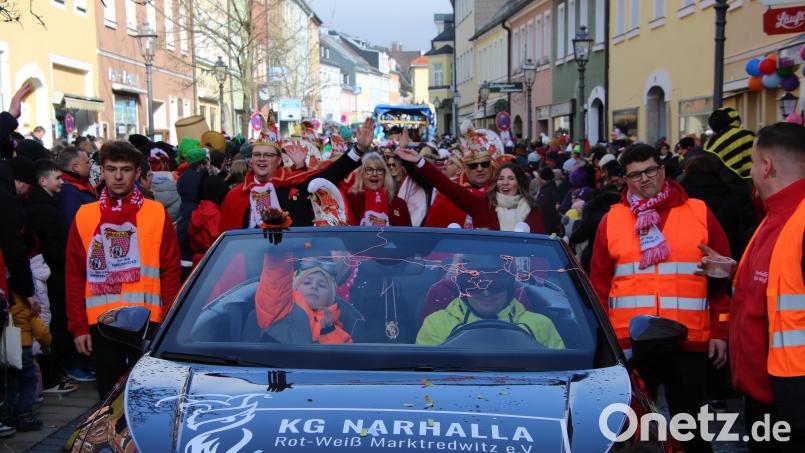 Der Rawetzer Narrenzug schlängelt sich am 14. Februar wieder durch Marktredwitz. Archivbild: Konrad Rosner