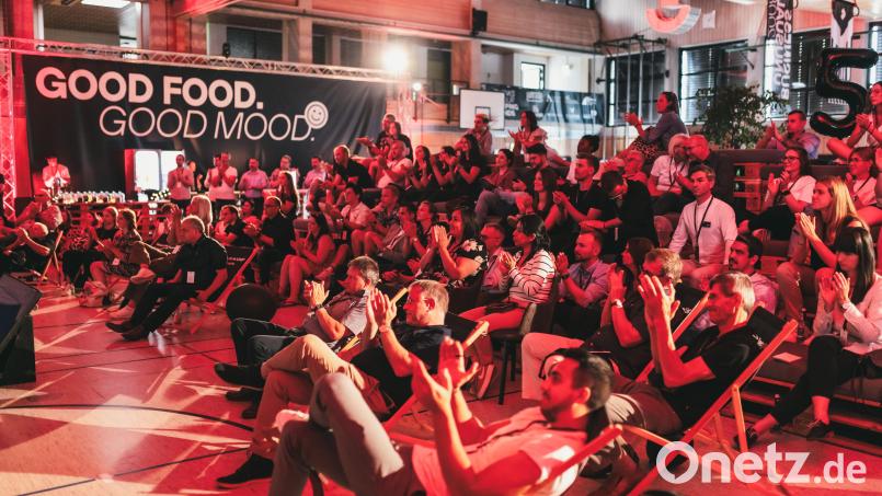 Am 27. Februar 2026 verwandelt sich die Oberviechtacher Sport- und Mehrzweckhalle in ein Zentrum für Zukunftsinteressierte. Bild: suk