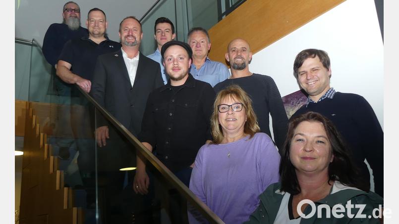 Die meisten der ÜCW-Kandidaten von Eschenbach für die Kommunalwahl 2026 mit Listenführer Jürgen Schäffler (Dritter von links). Bild: rn