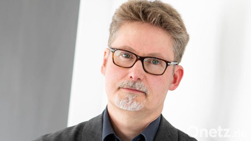 Tim Sünderhauf liest in Tirschenreuth und Marktredwitz. Bild: SIMOarts/exb