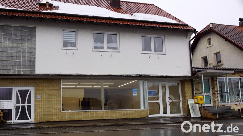 Die Umbauarbeiten an Ritas Dorfladen zu einem 24/7-Laden sind bereits im Gange. Der Gemeinderat sieht darin einen wichtigen Schritt, die Nahversorgung rund um die Uhr zu sichern. Bild: bkr