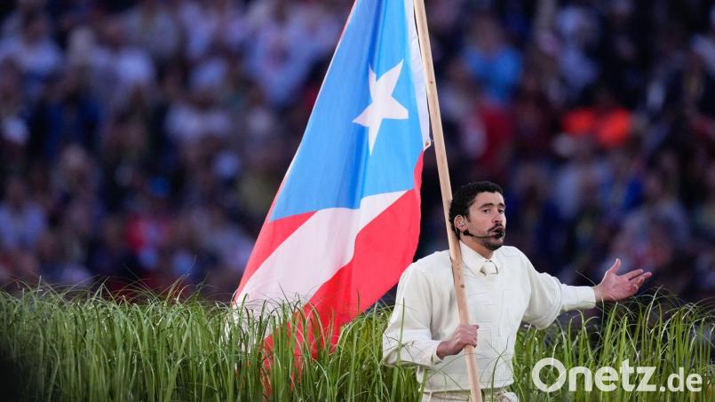 Die Show von Bad Bunny erhitzte in den USA die Gemüter. (Archivbild) Bild: Mark J. Terrill/AP/dpa