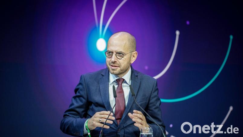 Siemens-Energy-Chef Christian Bruch kann sich über einen starken Start ins Jahr freuen. (Archivbild) Bild: Kay Nietfeld/dpa