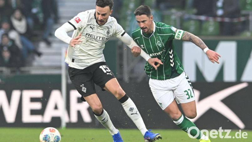 Borussias zehnmaliger Torschütze Haris Tabakovic (links) hat zuletzt binnen fünf Bundesligaspielen nur einmal getroffen (Archivbild). Bild: Carmen Jaspersen/dpa