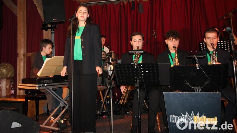 Hochkonzentriert und souverän meisterte Alisa Jarusskij ihren Auftritt mit den "King Size Juniors". Bild: Bernhard Piegsa