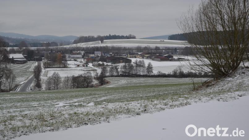 Auf der Anhöhe hinter dem Ortsteil Lohma könnte eine weitere Photovoltaikanlage entstehen. Viele Anwohner sind dagegen. Bild: gi