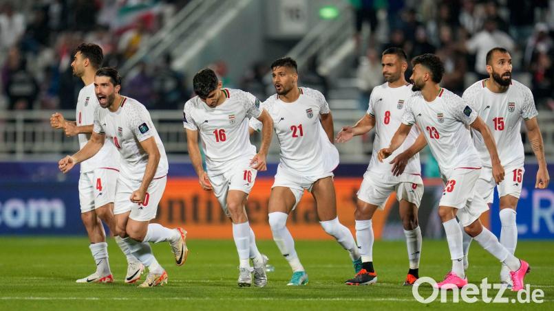 Irans WM‑Vorbereitung ist gefährdet, da mehrere Gegner ihre geplanten Testspiele abgesagt haben -  offenbar aus politischen Gründen. (Archivbild) Bild: Aijaz Rahi/AP/dpa