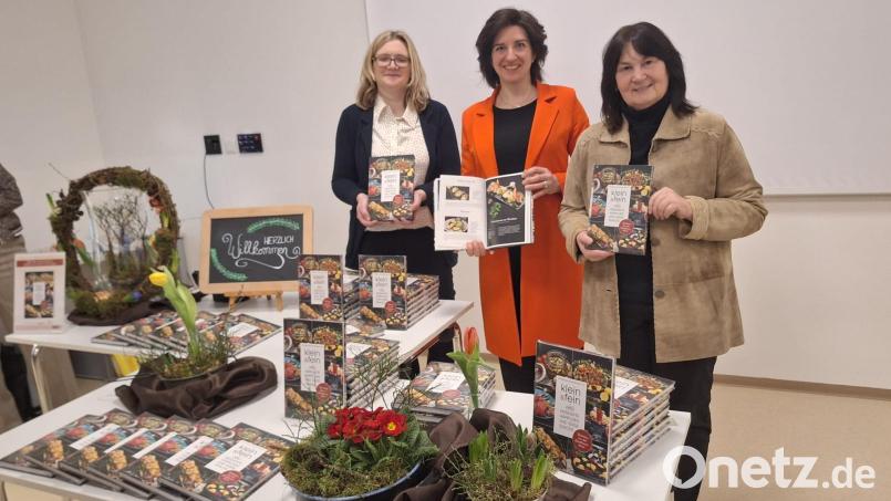 Sie sind stolz auf das Genusswerk: Stellv. Kreisbäuerin Manuela Pronath, Kreisbäuerin Sabine Schindler und stellv. Landrätin Birgit Höcherl (v. l.). Bild: bbv