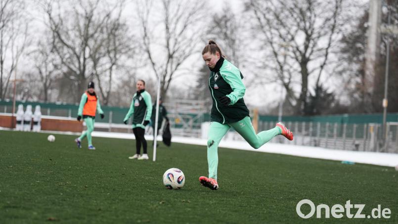 "Moin" – Sarah Ernst aus Nittenau wechselte im Winter an die Weser. Beim SV Werder Bremen geht die 21-Jährige den nächsten Schritt. Bild: SV Werder Bremen