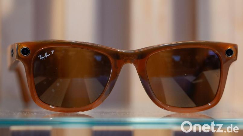 Die Meta-Brillen sind mit Kamera, Mikrofon und Lautsprechern ausgestattet. (Archivbild) Bild: Godofredo A. Vásquez/AP/dpa