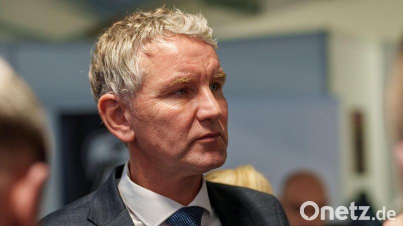 Björn Höcke wird in Bayern erwartet - und es gibt Streit darum, ob er Reden darf. Bild: Andreas Arnold/dpa