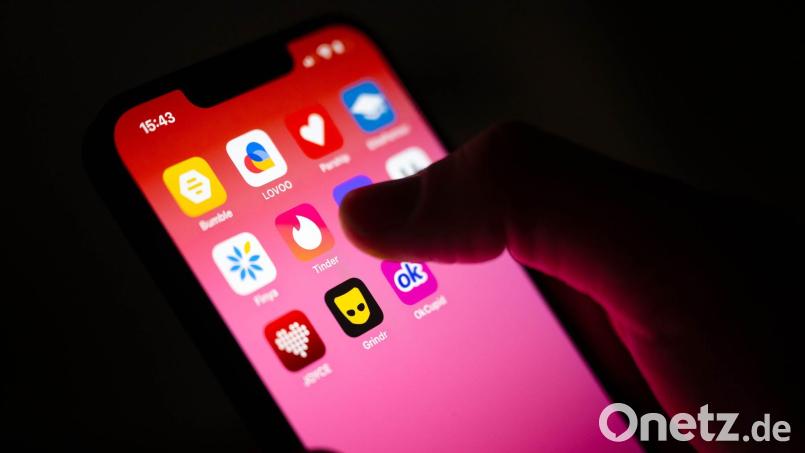 Der klassische Heirats- und Liebesschwindler war Einzeltäter. Heute arbeitet die kriminelle Branche in industriellem Maßstab. (Symbolbild) Bild: Sina Schuldt/dpa/dpa-tmn