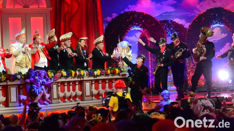 Musik, Dialekt und politische Spitze waren das Markenzeichen der Altneihauser. Nach 20 Jahren haben diese nun die Bühne in Veitshöchheim endgültig verlassen. Archivbild: Kunz