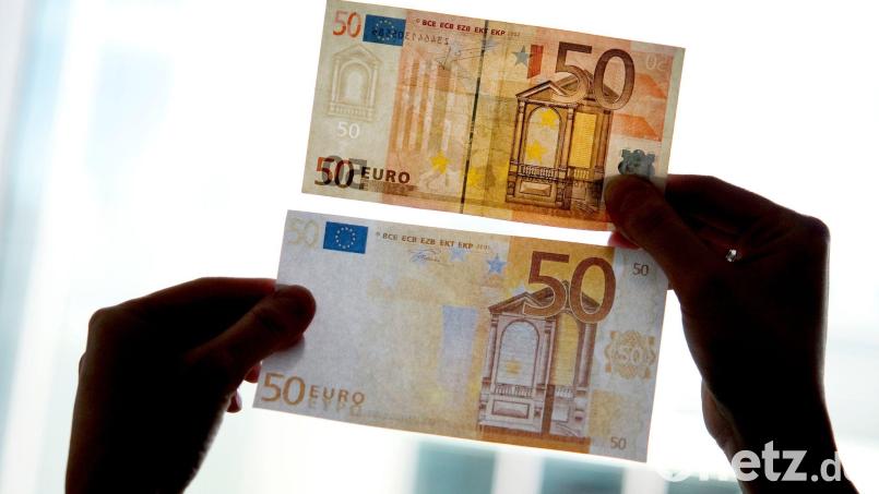 Während ein junger Mann seinen Döner aß, alarmierte der Imbissbetreiber die Polizei, weil er Falschgeld vermutete. (Symbolbild) Bild: Franziska Gabbert/dpa-Zentralbild/dpa