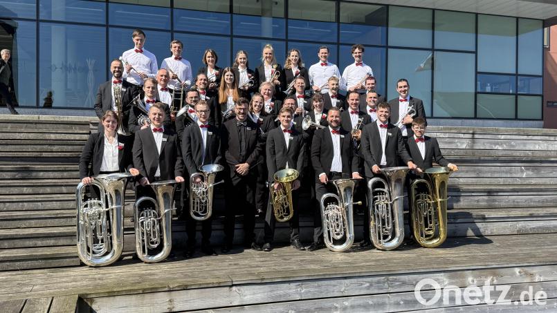 "Circus Ratisbona" heißt das neue Programm der Brass-Band Regensburg: Manege frei! Bild: Stephanie Einhäupl/exb