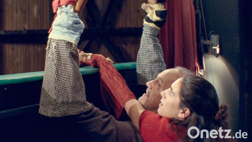 Im Film „Der große Wagen“ geht es um eine Familie, die ein Puppentheater betreibt. Bild: -/ARTE F/dpa