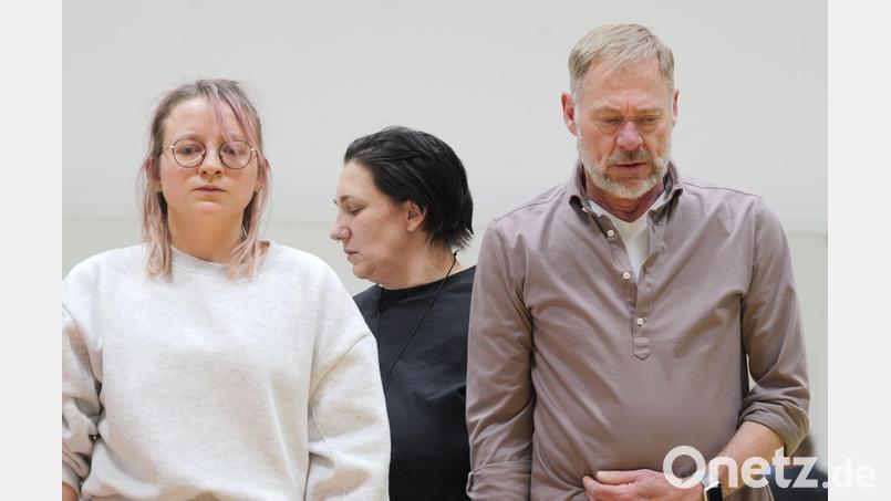 Szene aus einer Probe für das Stück "Das Experiment" in der Inszenierung des Ovigo-Theaters. Bild: Florian Wein/Ovigo-Theater/exb