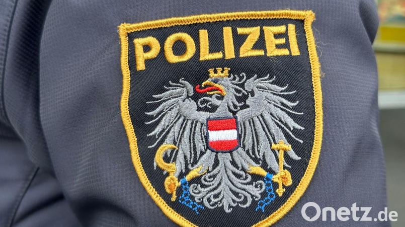 Die Kinder und Jugendlichen setzten im Schneesturm einen Notruf ab. (Symbolbild) Bild: Matthias Röder/dpa